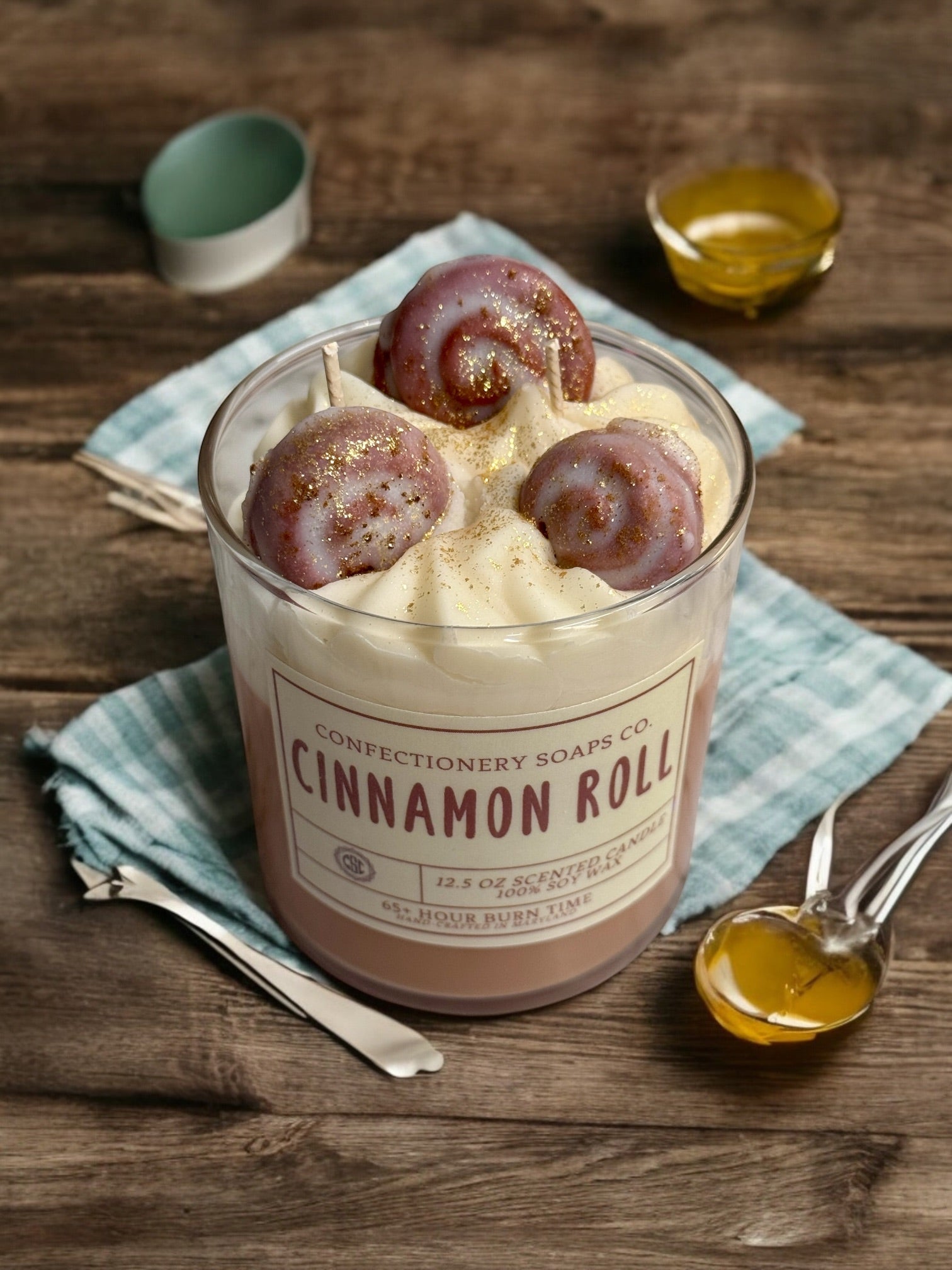 Cinnamon Roll Limited Edition Glass Speciality Candle